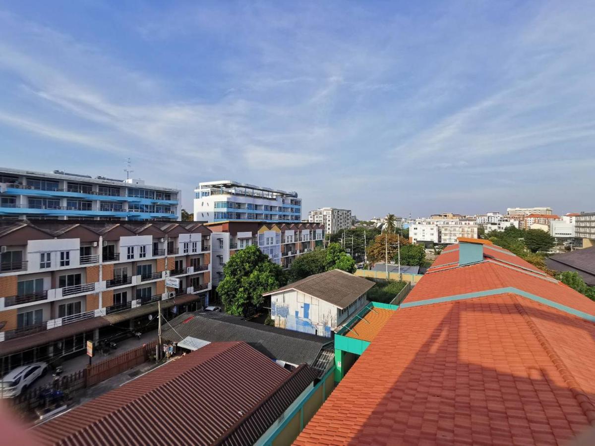 The Sea Bangsaen Hotel Εξωτερικό φωτογραφία